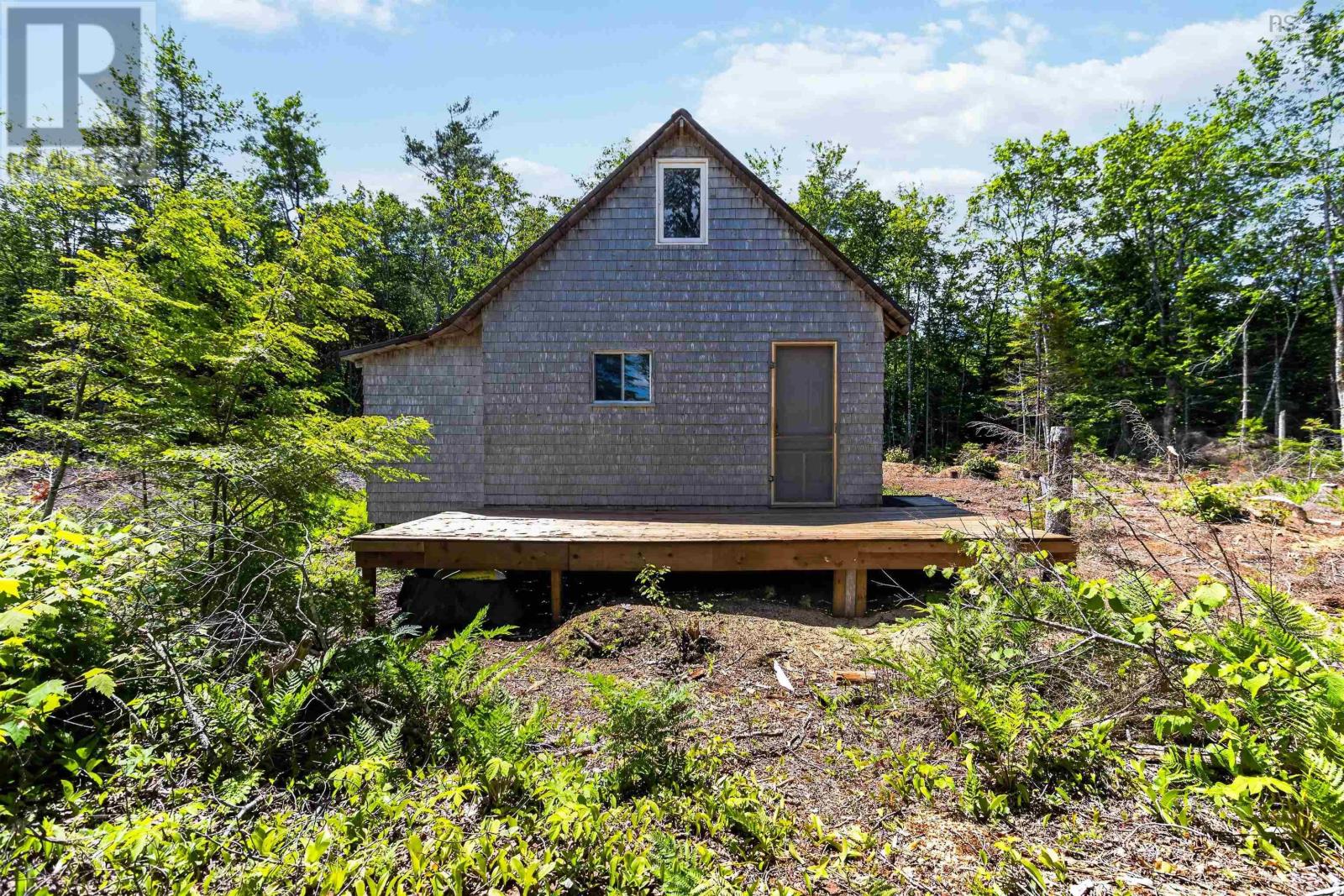 576 New Russell Road - 3