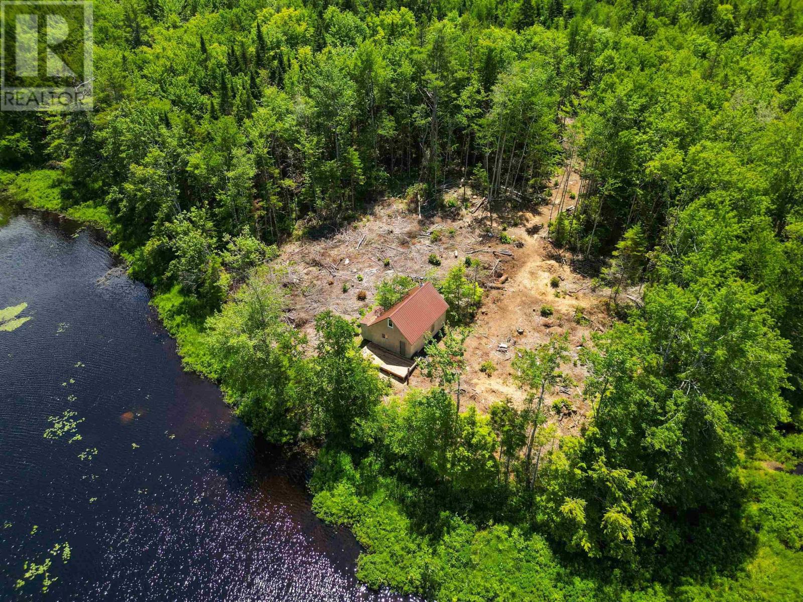 576 New Russell Road - 1