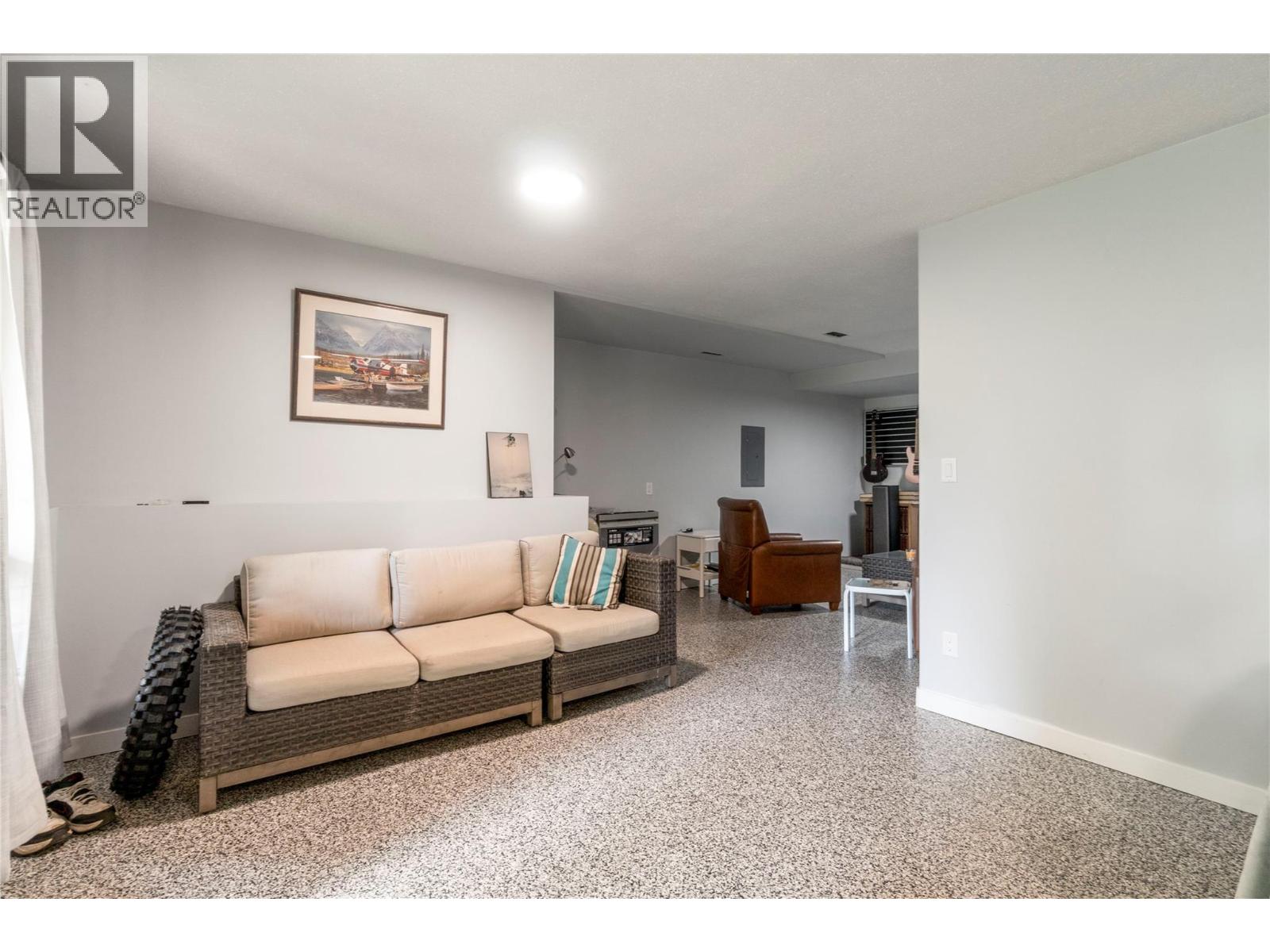 7621 Hudson Road - 24