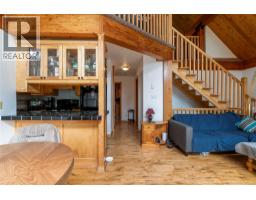 7621 Hudson Road, Anglemont, BC V0E1M8 Photo 11
