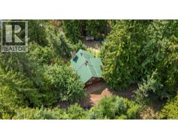 7621 Hudson Road, Anglemont, BC V0E1M8 Photo 33