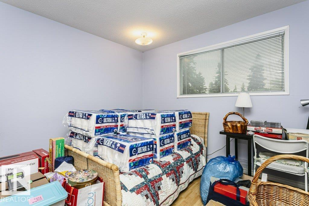 10968 35 AV NW NW - 17