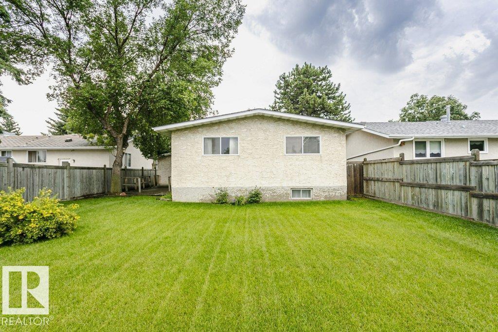 10968 35 AV NW NW - 23