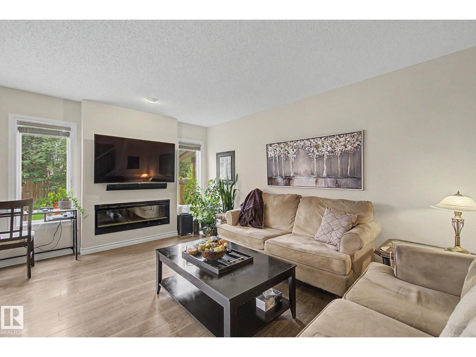 7 PETER ST - 16