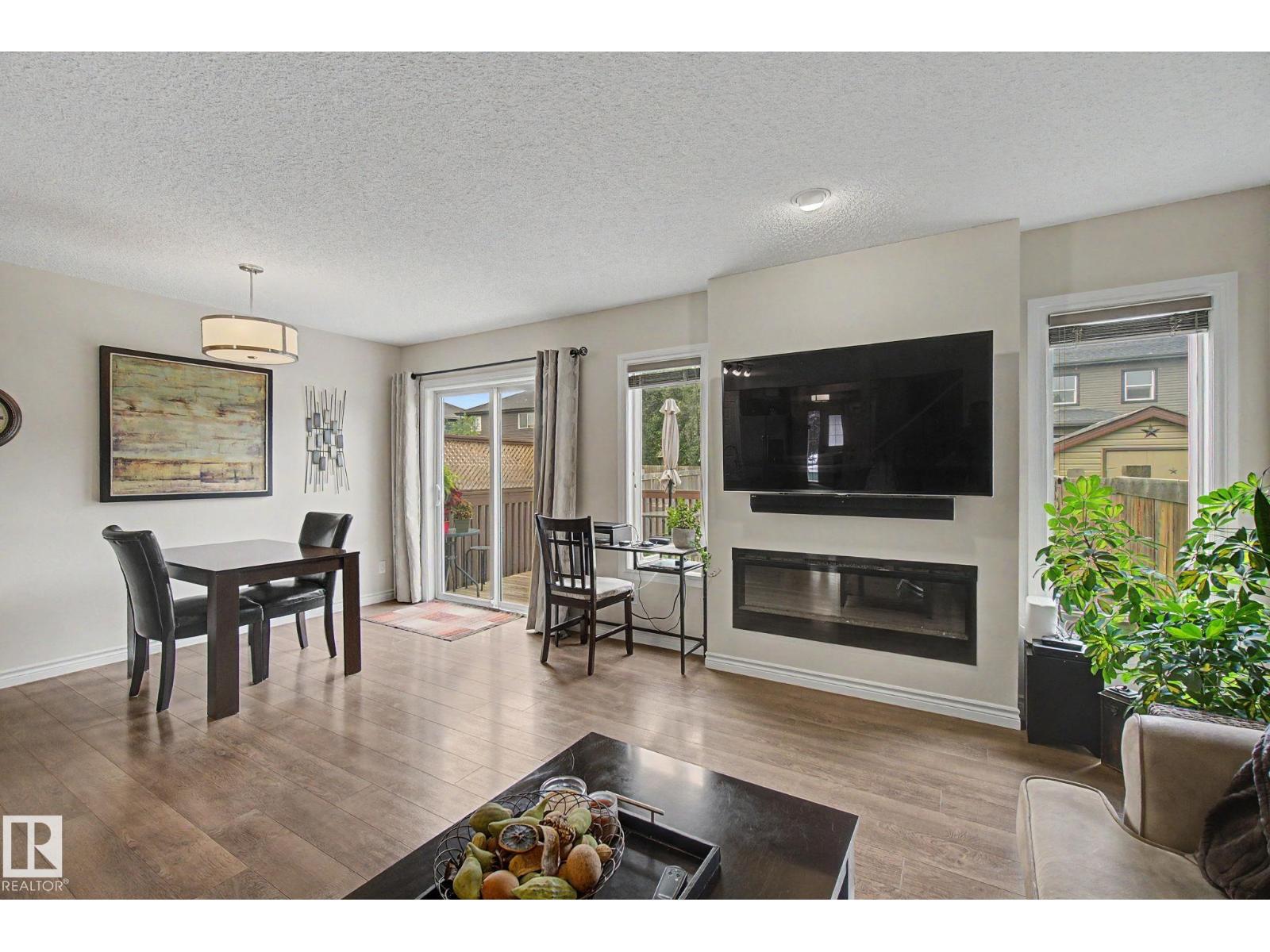 7 PETER ST - 19