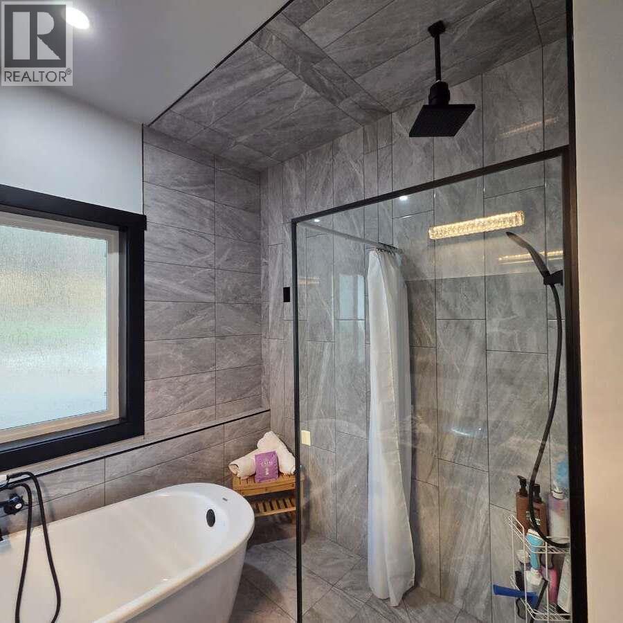 10795 Westshore Road - 19