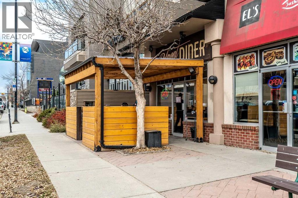 2435 29 Avenue SW - 38