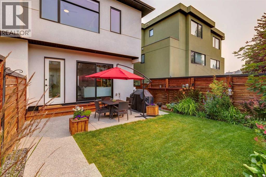 2435 29 Avenue SW - 32