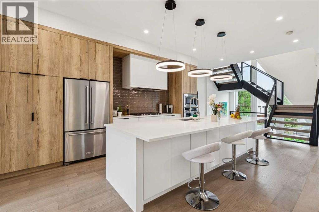 2435 29 Avenue SW - 5