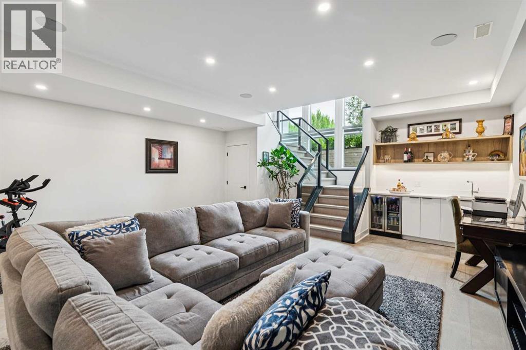 2435 29 Avenue SW - 26