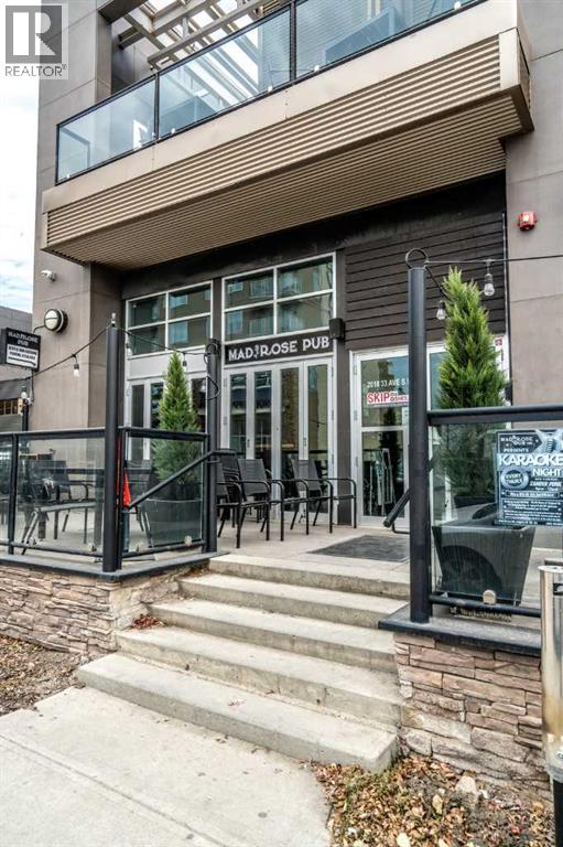 2435 29 Avenue SW - 39