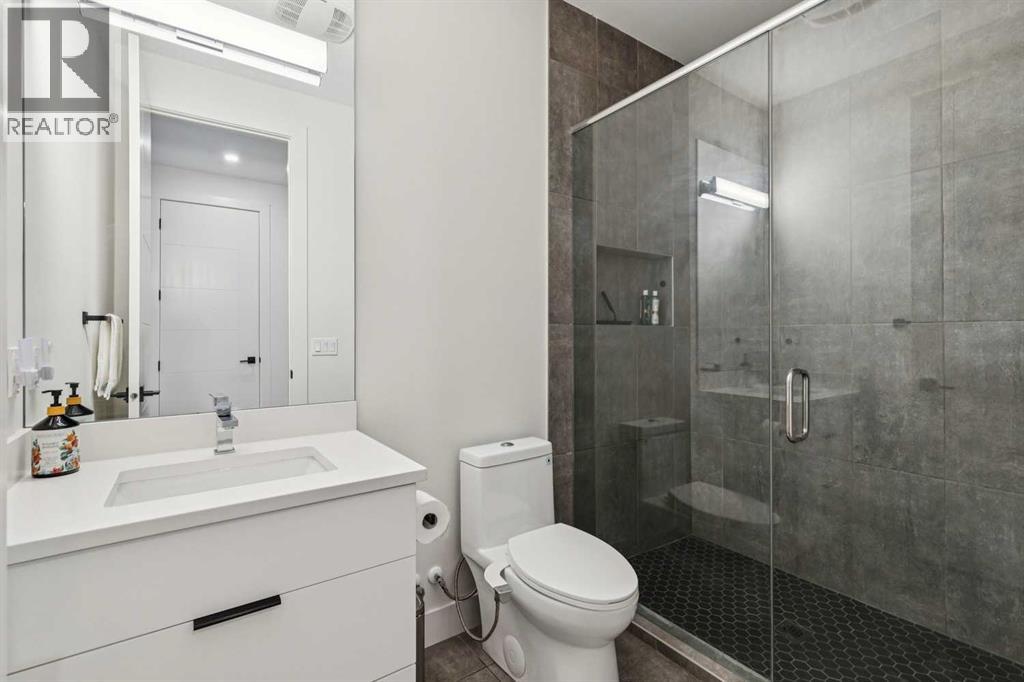 2435 29 Avenue SW - 29