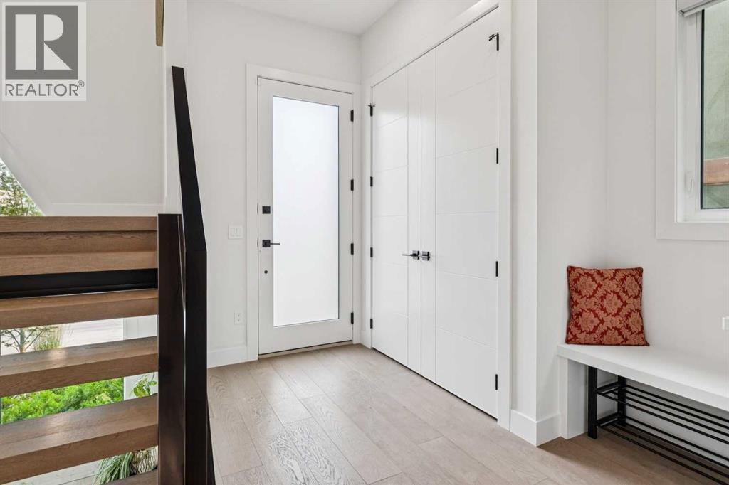 2435 29 Avenue SW - 2