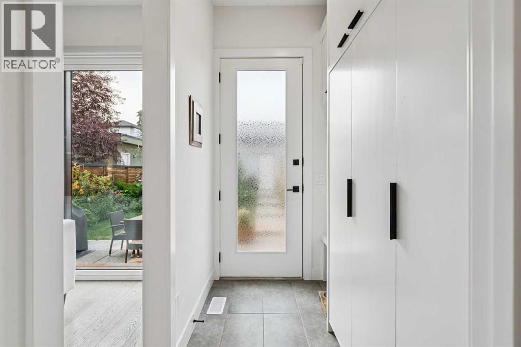 2435 29 Avenue SW - 14