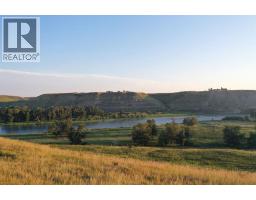 On 320 Street E, Blackie, AB T0L0J0 Photo 8