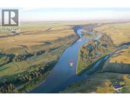 On 320 Street E, Blackie, AB T0L0J0 Photo 15