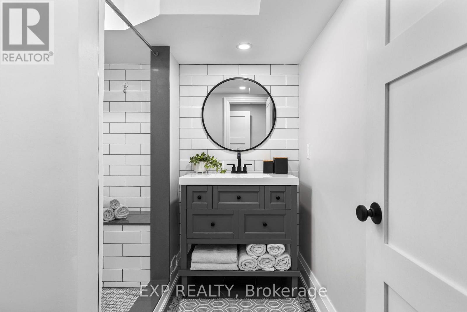 53 GLENSIDE DRIVE - Image 35
