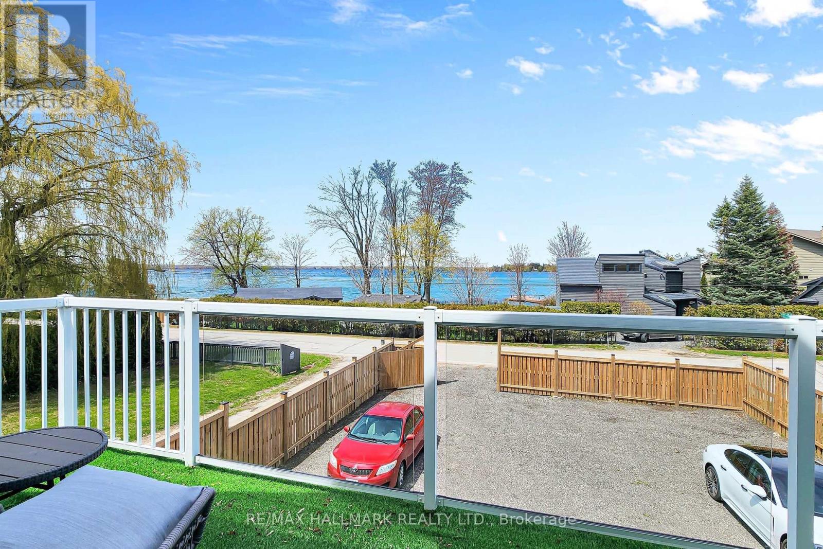 941 LAKE DRIVE N - 1