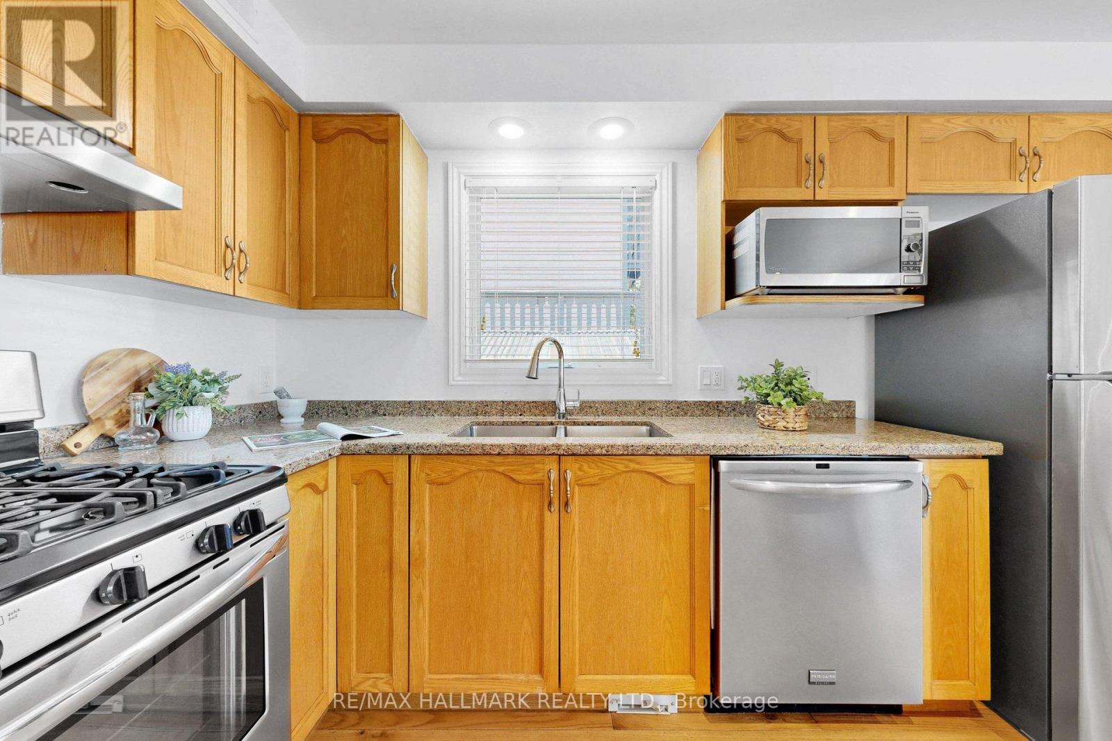 941 LAKE DRIVE N - 12