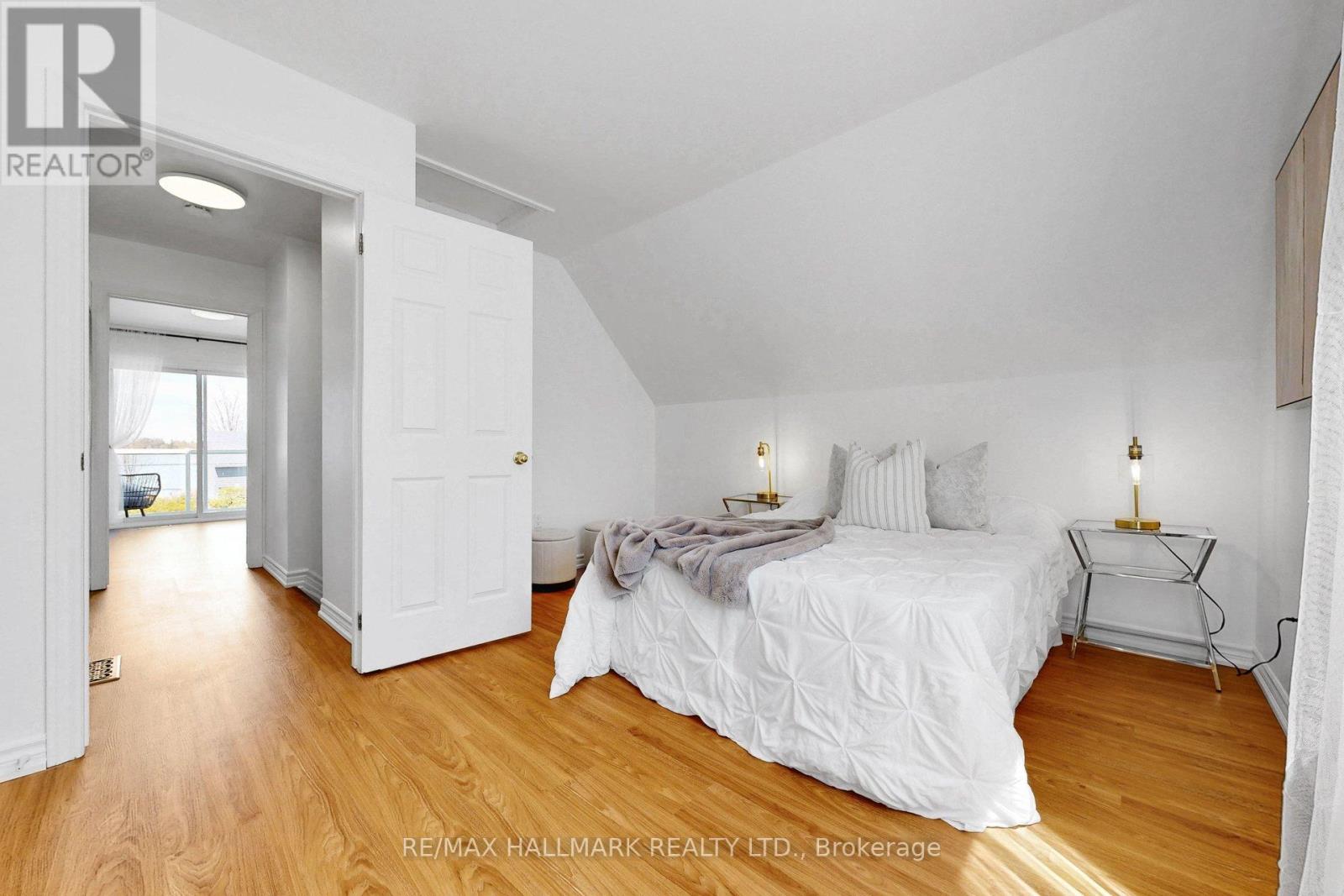 941 LAKE DRIVE N - 21