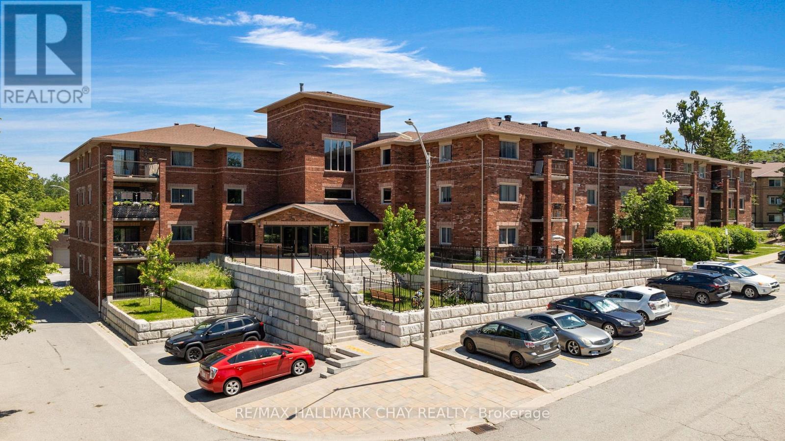 #103 1 QUAIL CRESCENT - 1