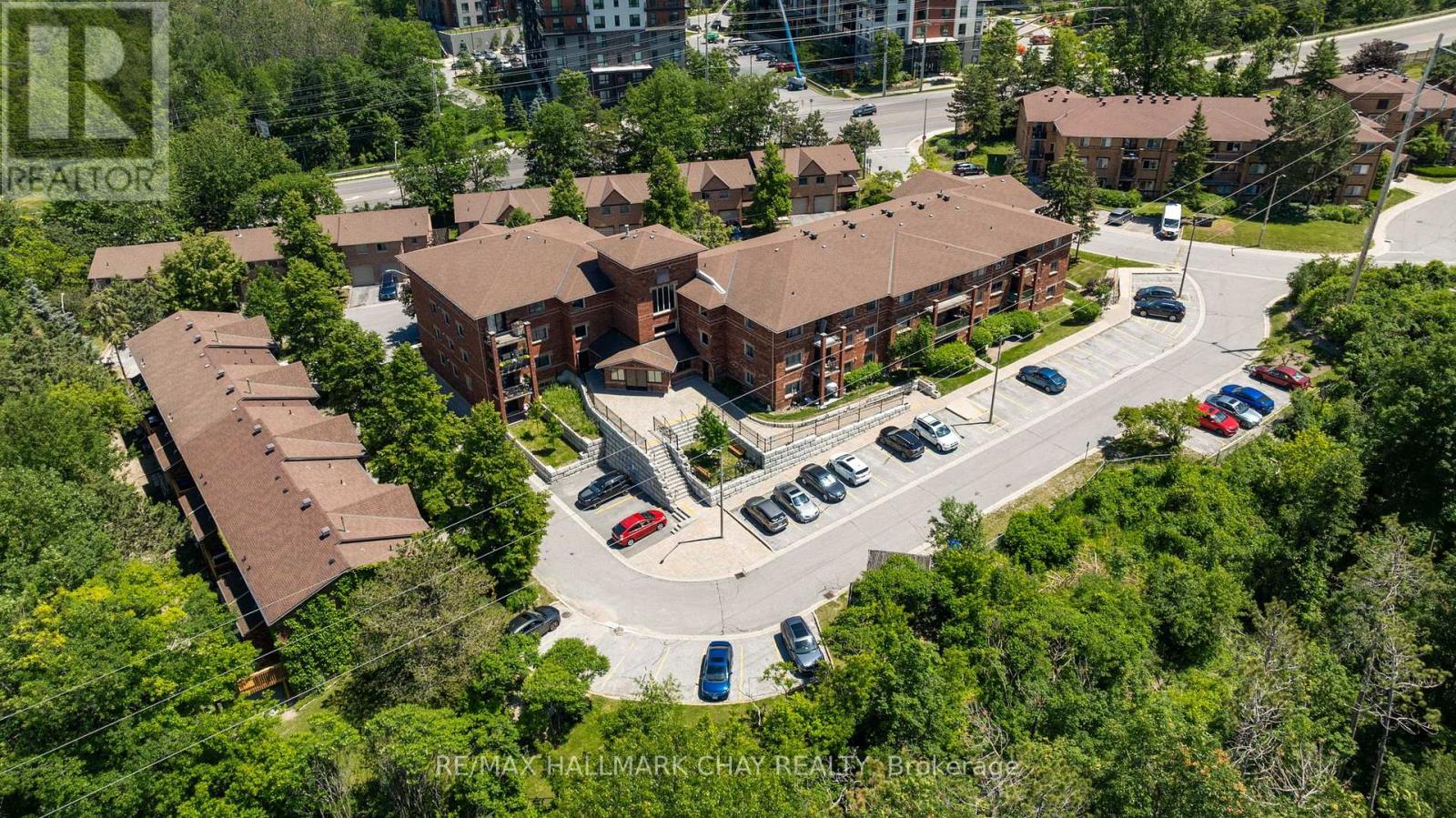 #103 1 QUAIL CRESCENT - 31