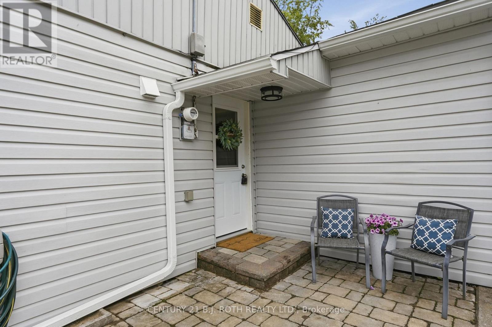 3408 CORONATION AVENUE - Image 25