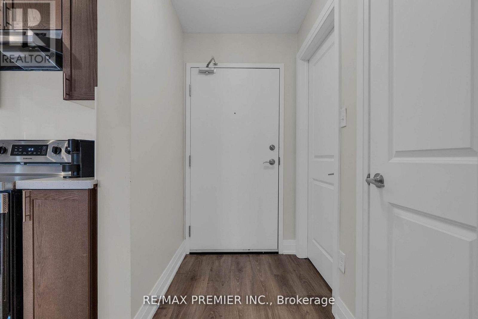 #110 299 CUNDLES ROAD E - 14