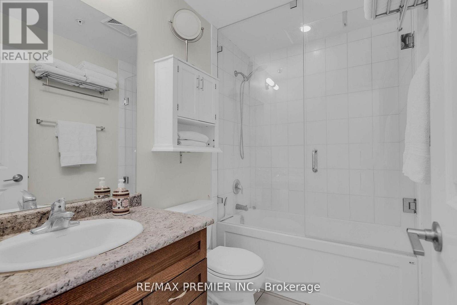 #110 299 CUNDLES ROAD E - 17