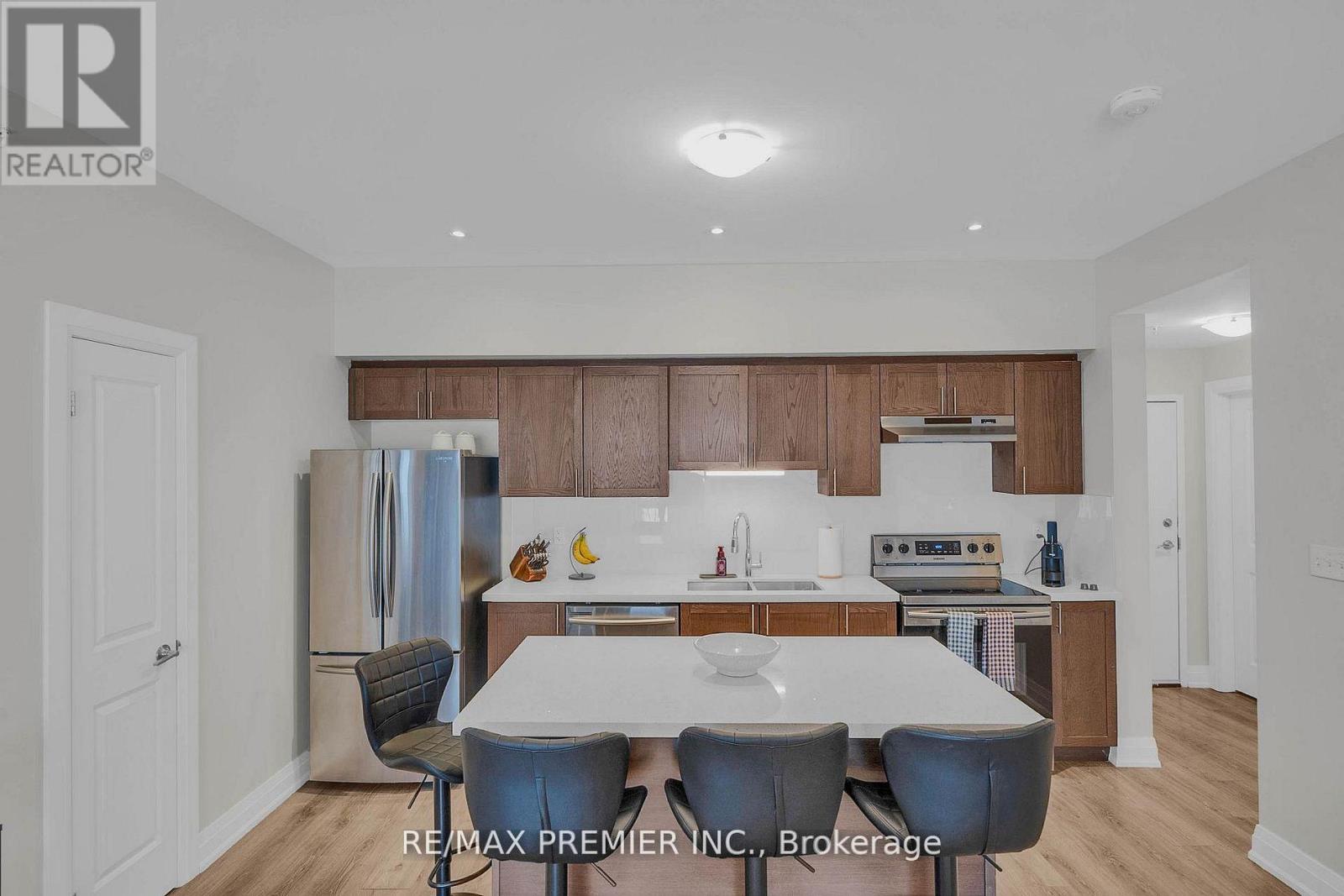 #110 299 CUNDLES ROAD E - 9