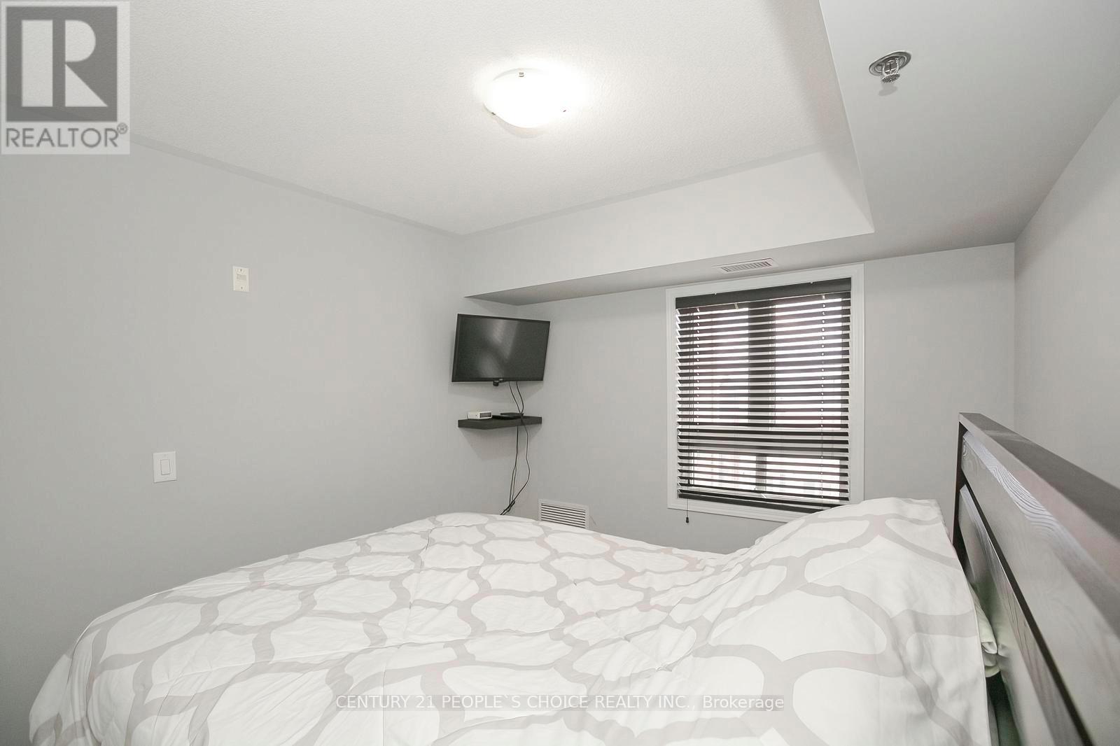 #402 60 BAYCLIFFE CRESCENT - 27