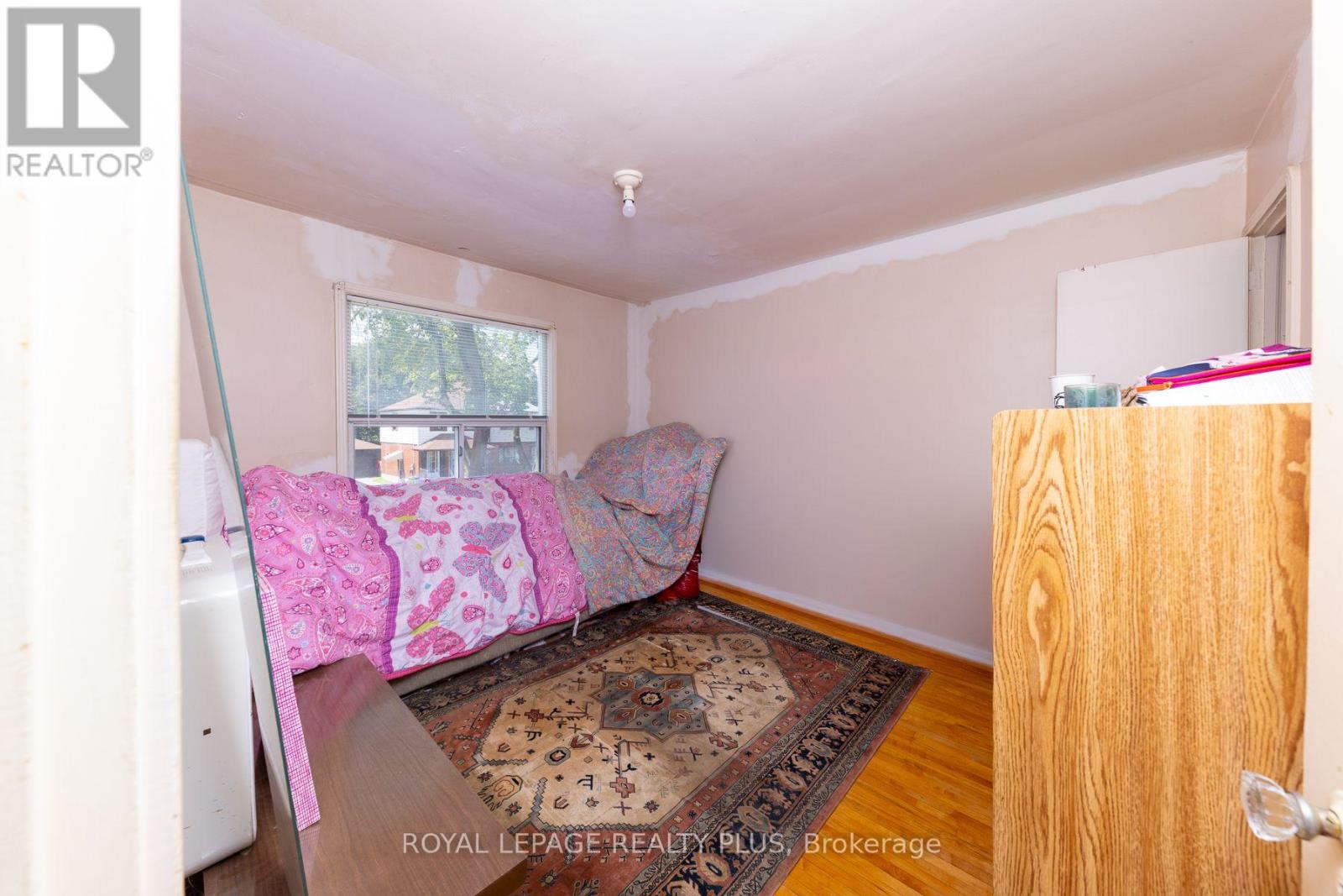 33 DAYTON AVENUE - 12