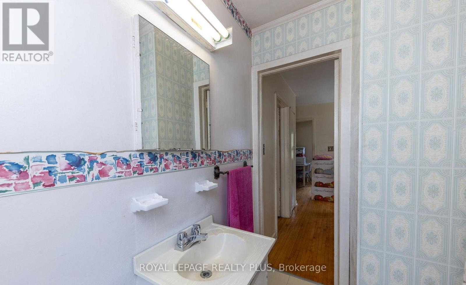 33 DAYTON AVENUE - 15
