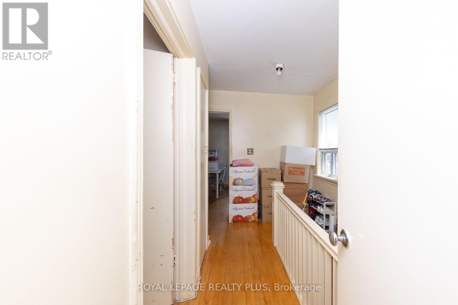 33 DAYTON AVENUE - 16