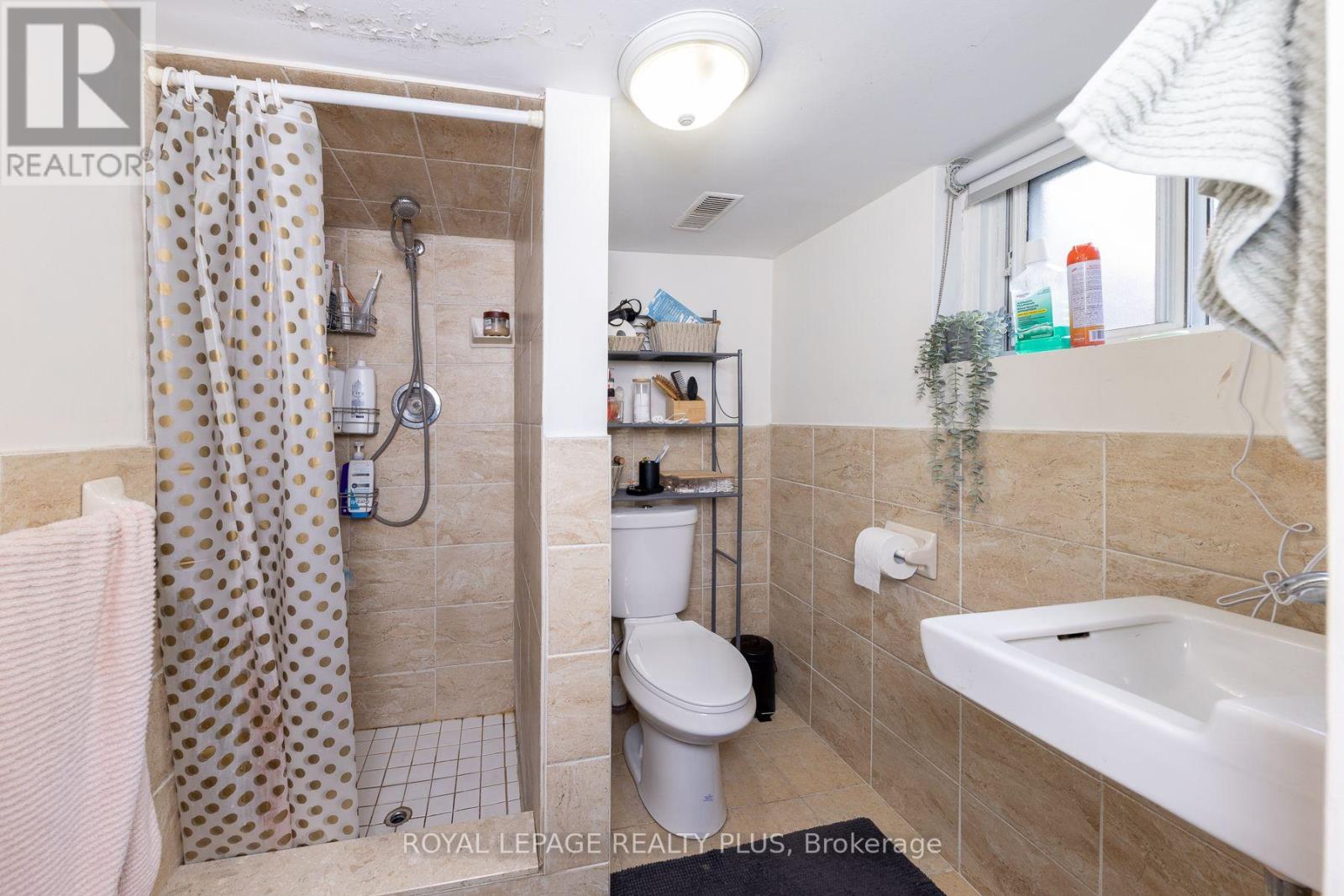 33 DAYTON AVENUE - 26