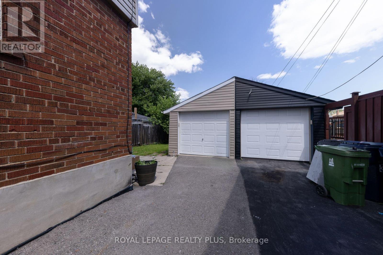 33 DAYTON AVENUE - 30