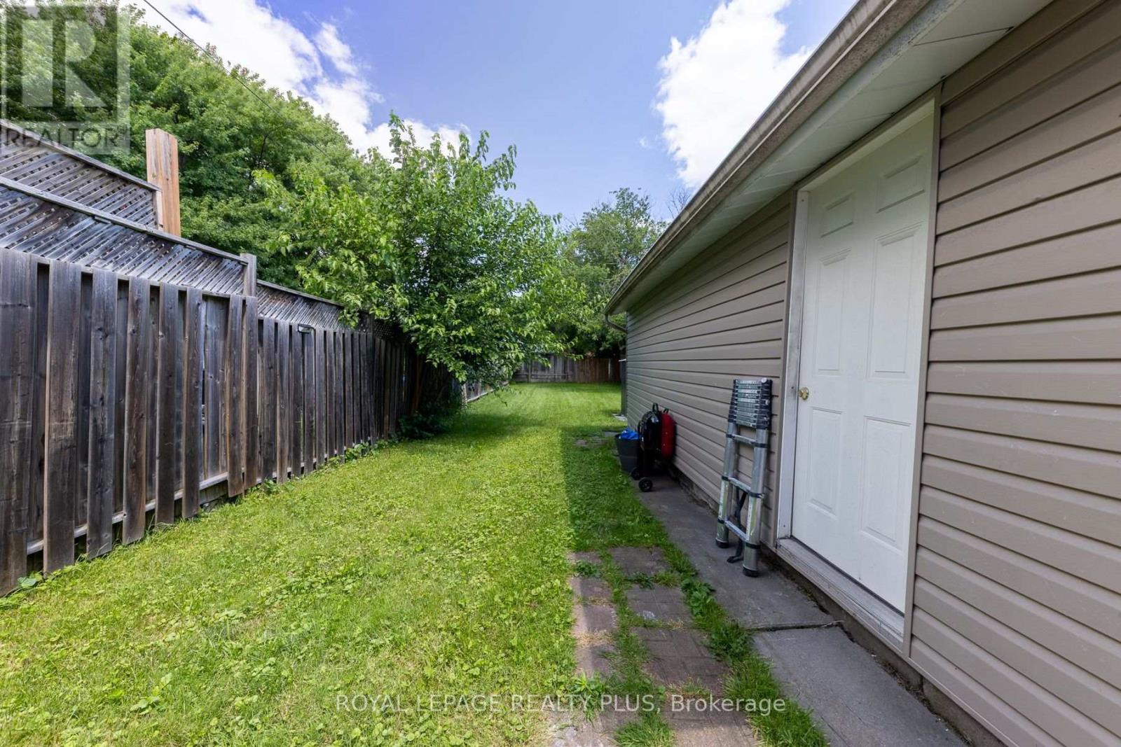 33 DAYTON AVENUE - 31