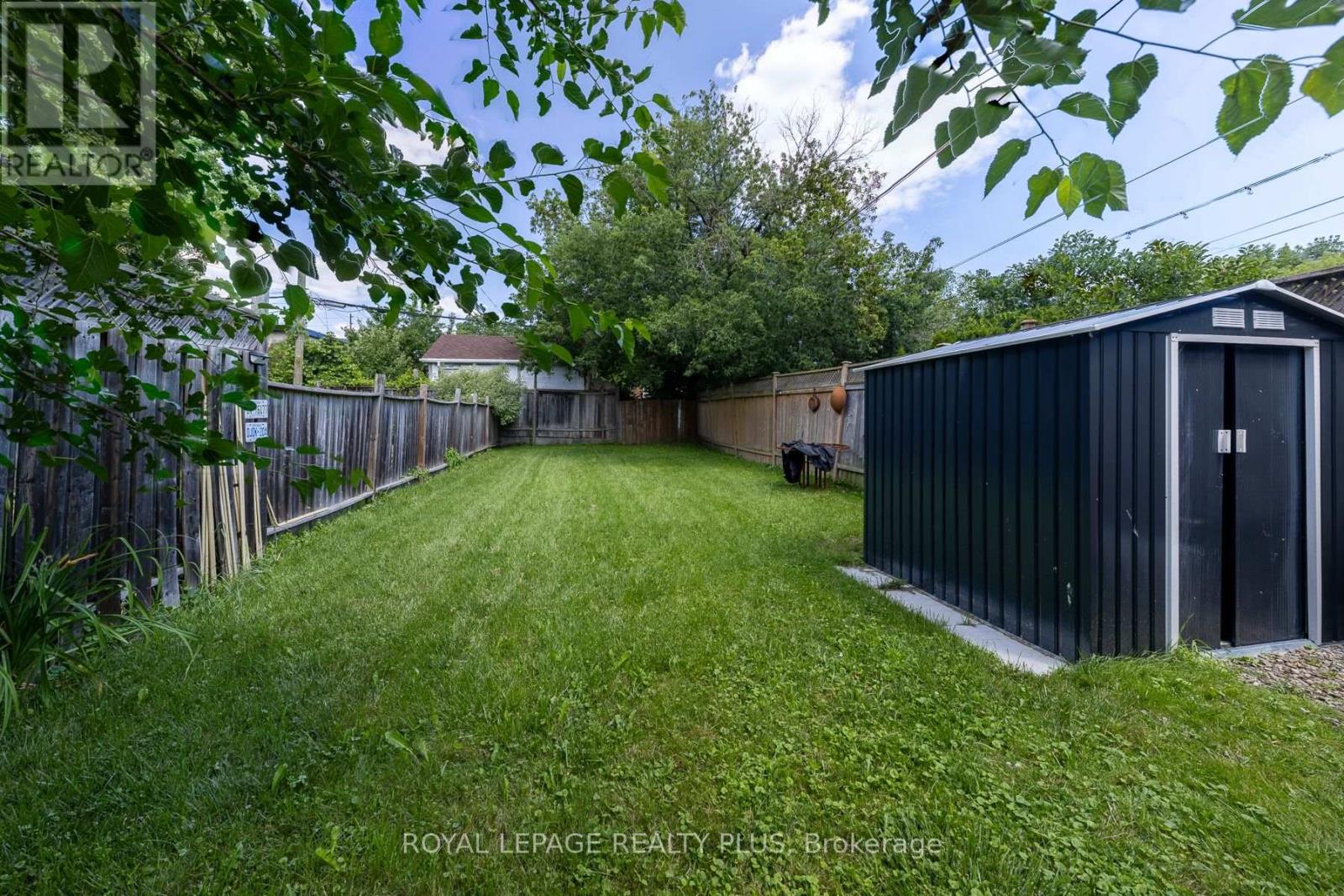 33 DAYTON AVENUE - 32