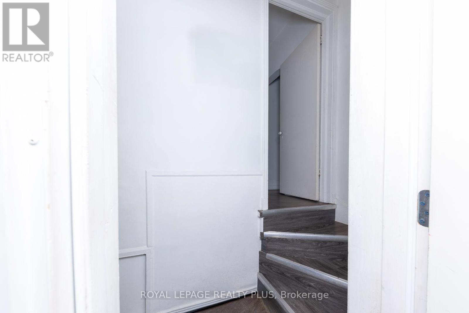 33 DAYTON AVENUE - 5