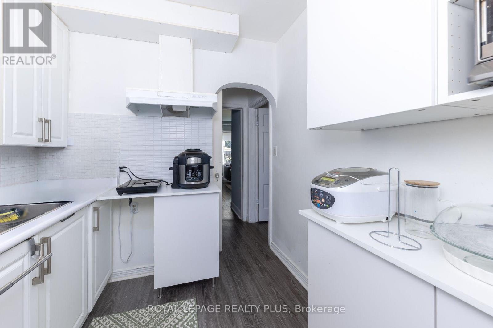 33 DAYTON AVENUE - 6