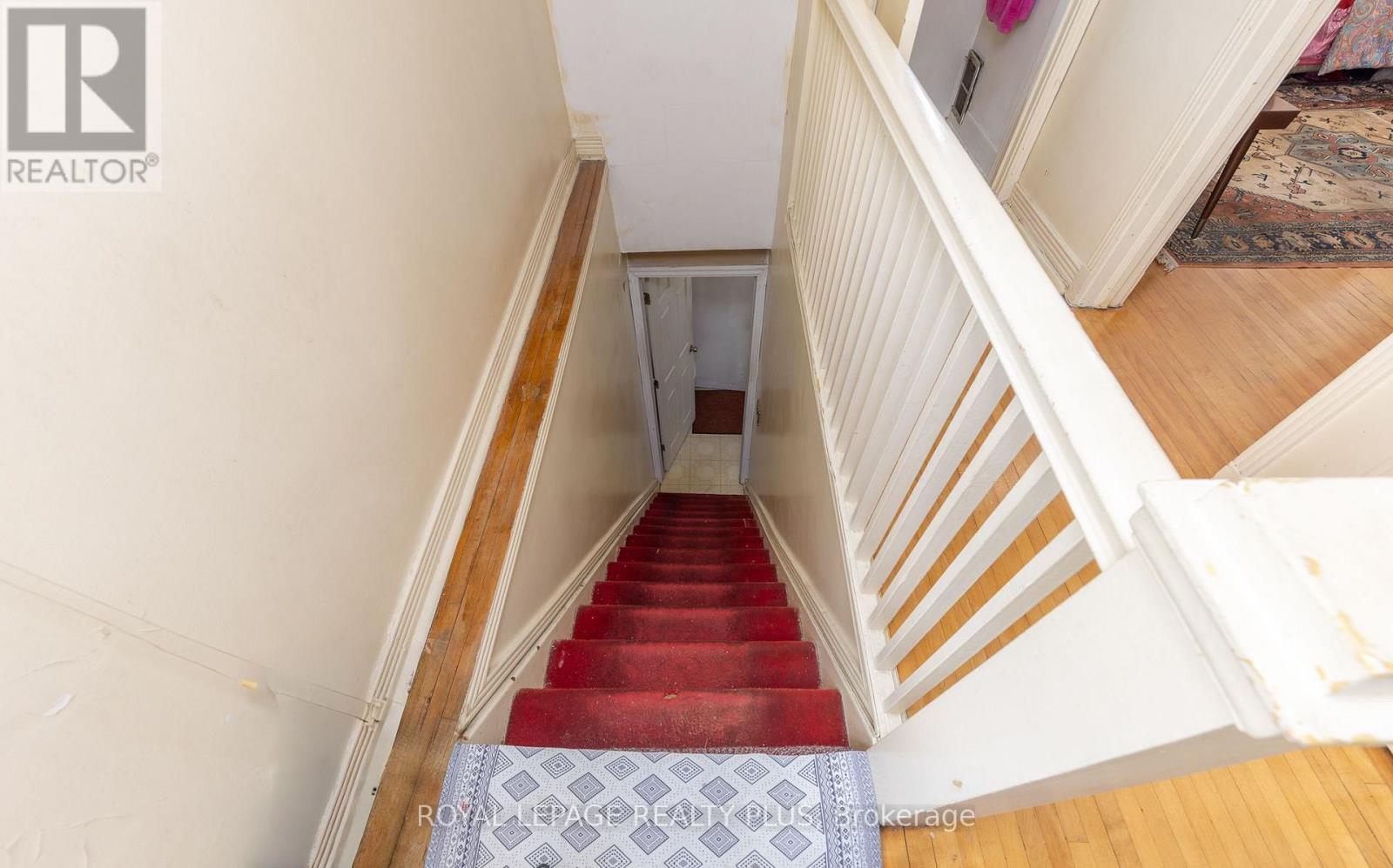 33 DAYTON AVENUE - 9