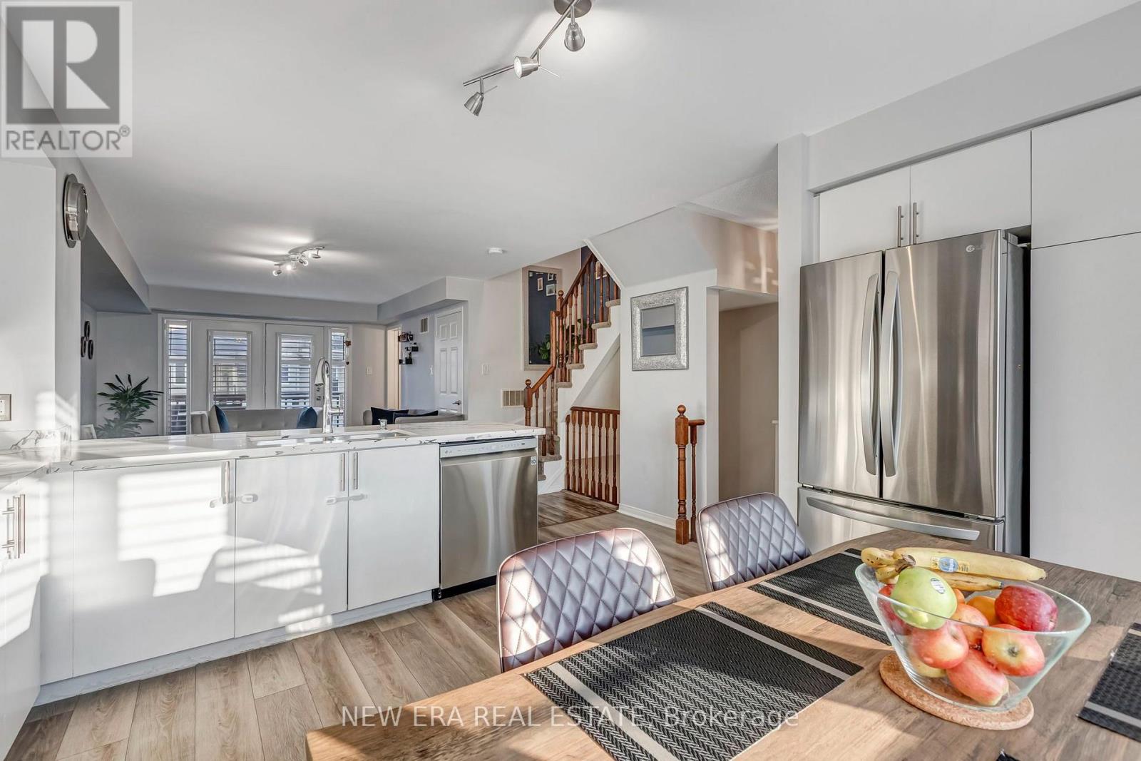 #60 3056 EGLINTON AVENUE W - 10
