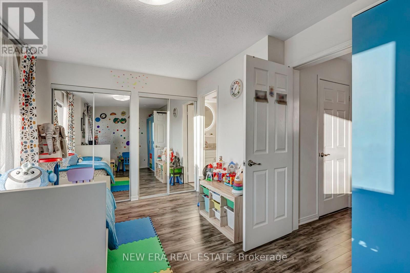 #60 3056 EGLINTON AVENUE W - 24