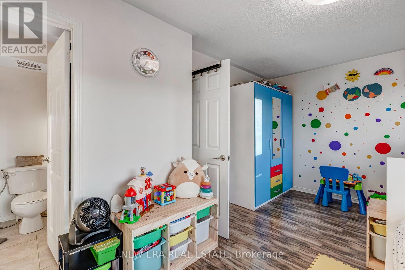 #60 3056 EGLINTON AVENUE W - 25