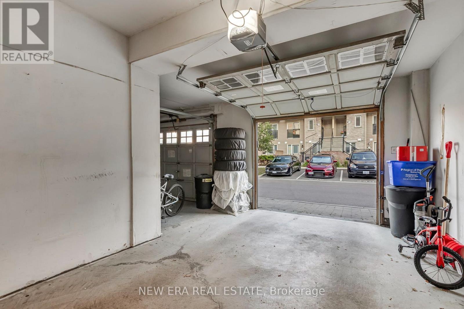 #60 3056 EGLINTON AVENUE W - 28