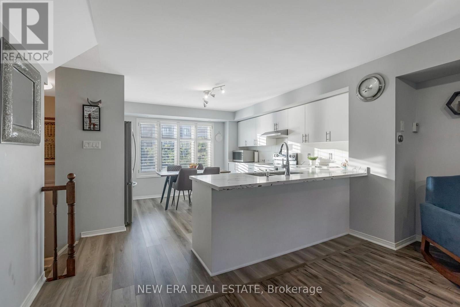 #60 3056 EGLINTON AVENUE W - 5