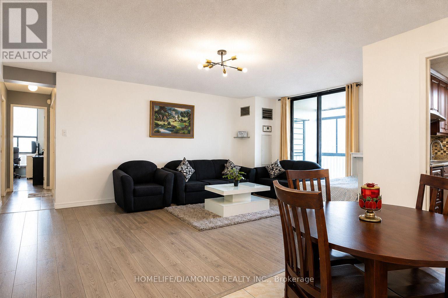 #1411 18 KNIGHTSBRIDGE ROAD - 5