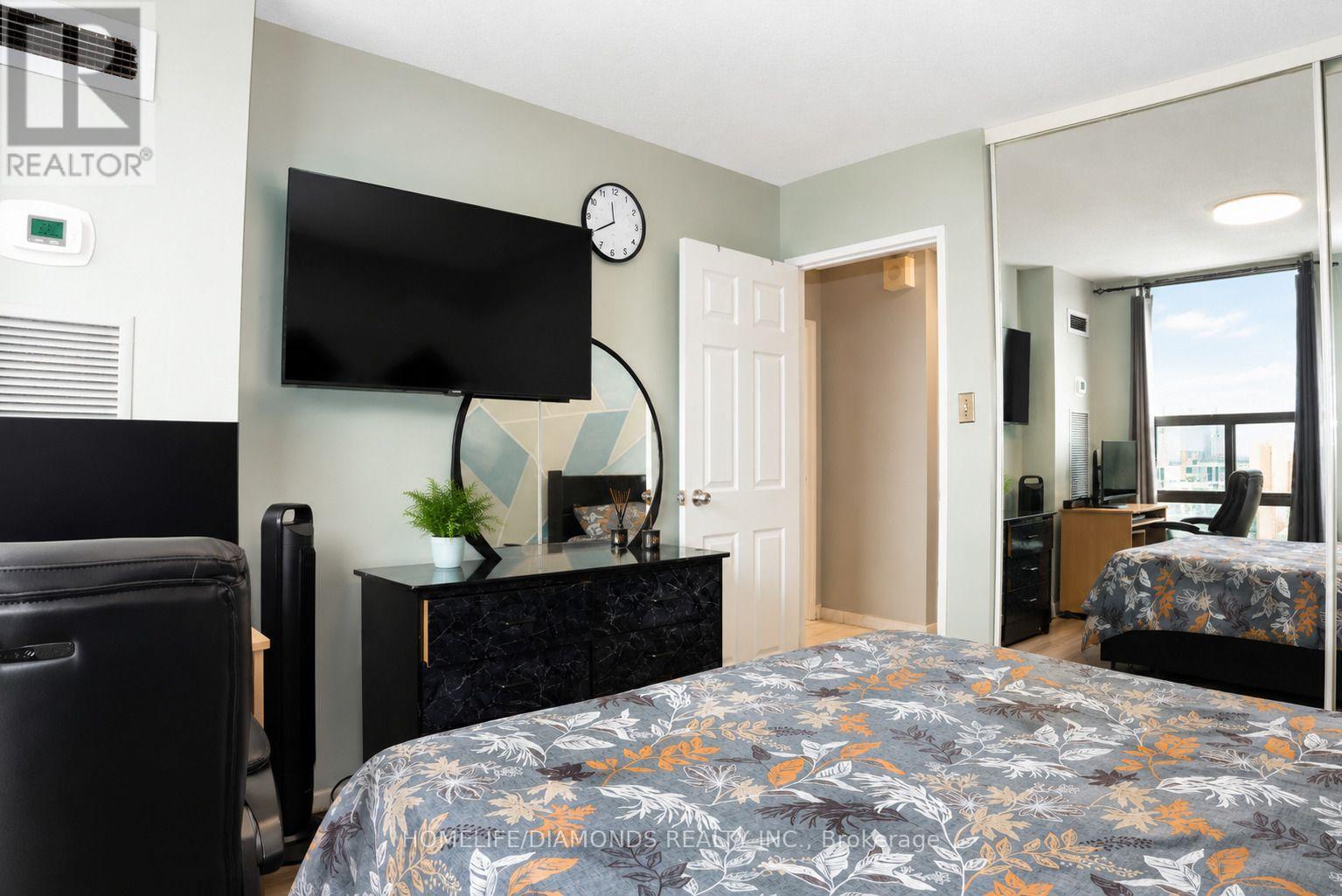 #1411 18 KNIGHTSBRIDGE ROAD - 9
