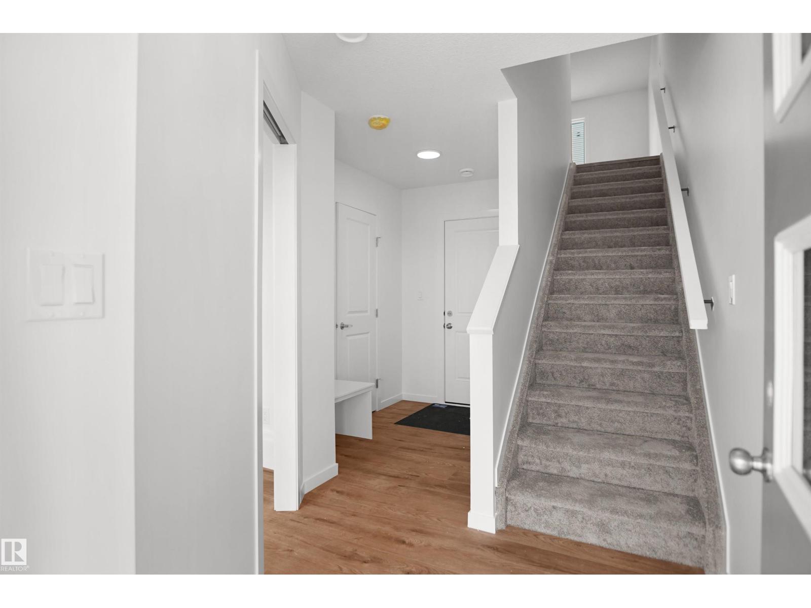 #100 3705 141 ST SW, Desrochers Area, Edmonton photo 2