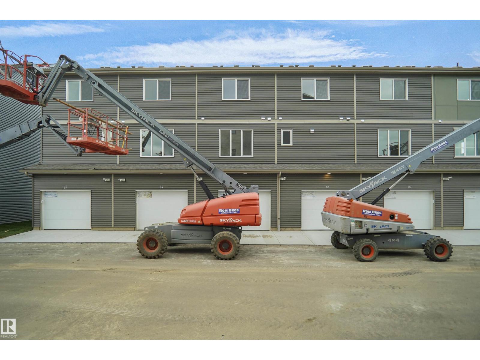#100 3705 141 ST SW - 27